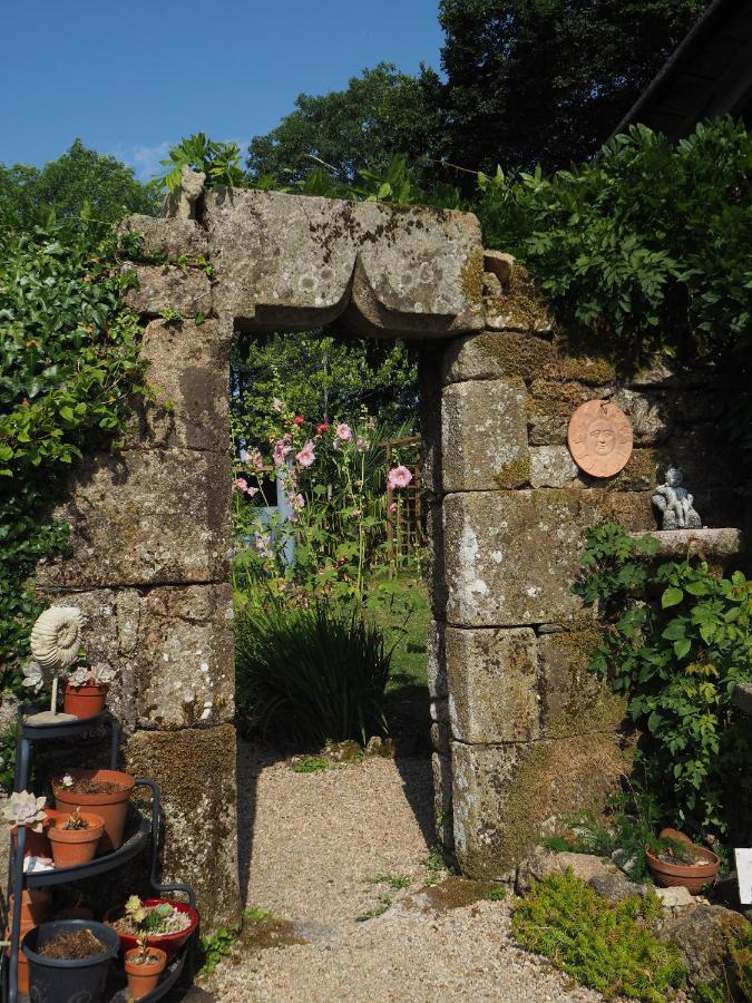 L'Ancien Presbytere Lescouet-Gouarec Exteriér fotografie
